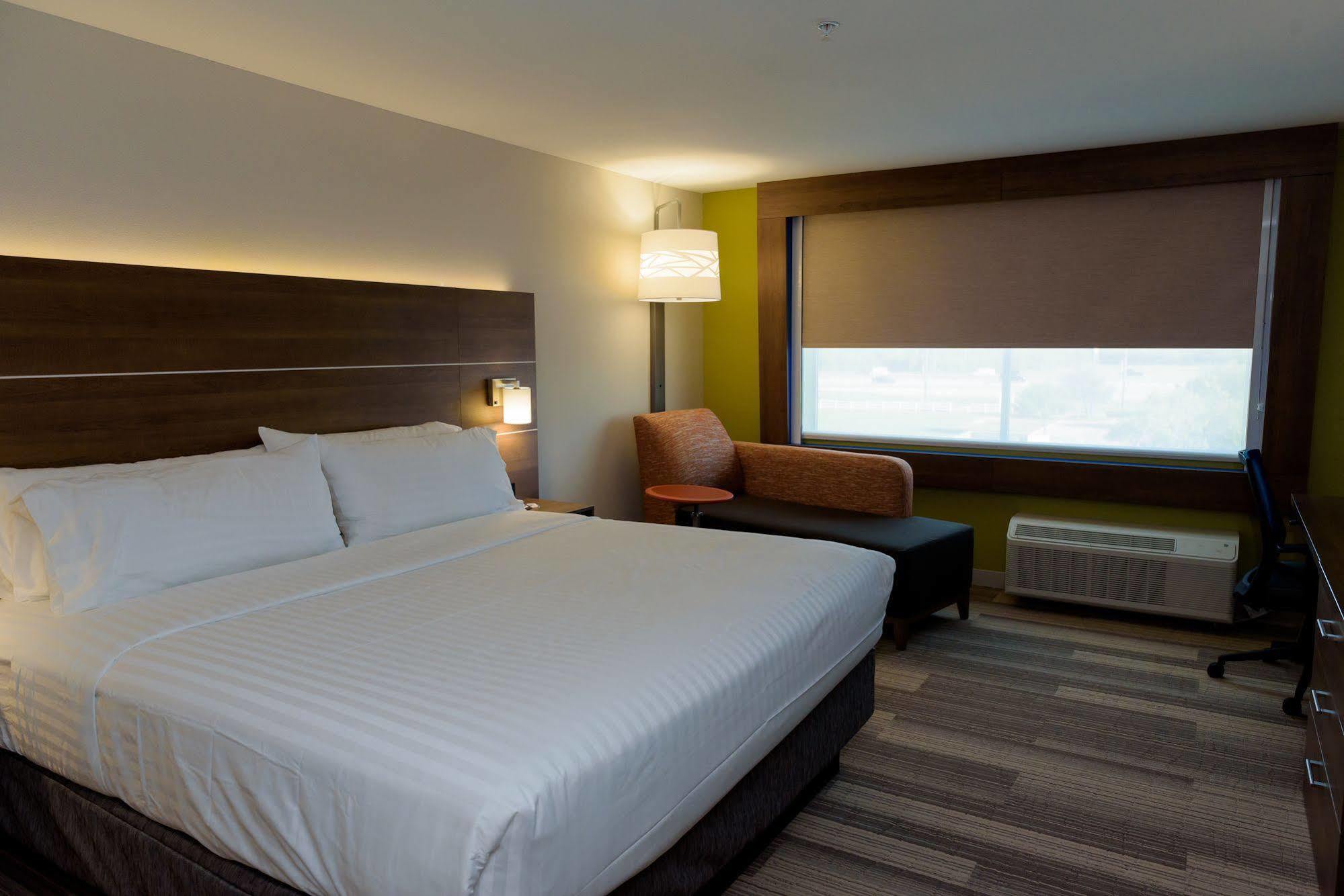 Holiday Inn Express & Suites Mckinney - Frisco East By Ihg Exterior foto